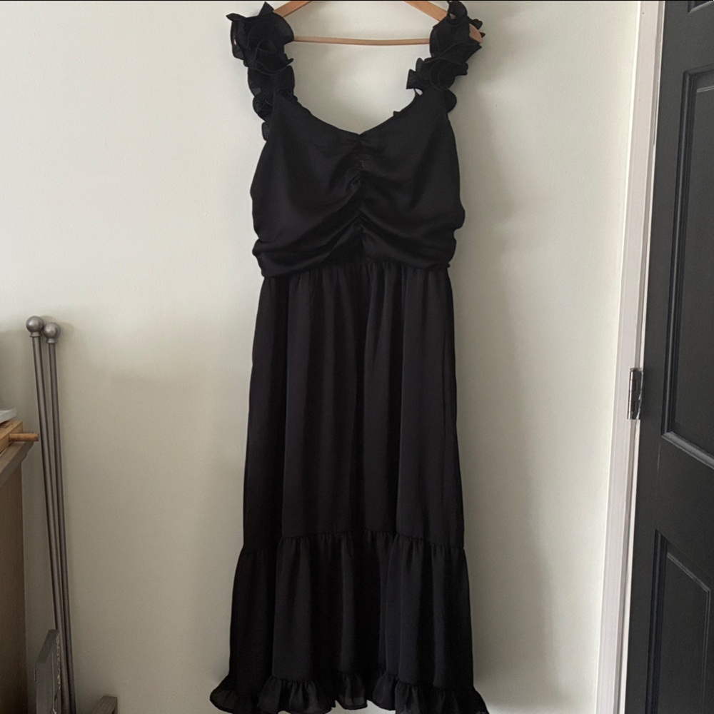 Petal & Pup Inca Black Ruffle-Shoulder Midi Dress
